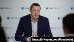 Чернишов пояснив, що в середу, коли заплановане засідання суду, бере участь у засіданні Кабміну