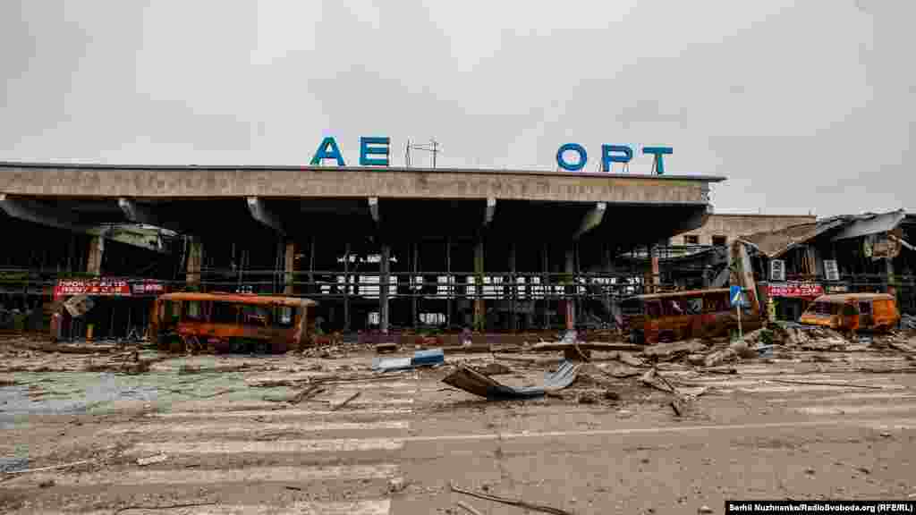 Знищений армією РФ аеропорт «Херсон» у Чорнобаївці, 13 листопада 2022 року