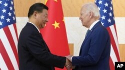 Торік Джо Байден і Сі Цзіньпін зустрічалися на полях зустрічі G20 на Балі