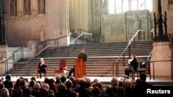 Президент України Володимир Зеленський виступає перед парламентарями Великої Британії. Вестмінстерська зала, Лондон, 8 лютого 2023 року