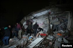 Пошуки вцілілих у Діярбакирі, Туреччина, 6 лютого 2023 року