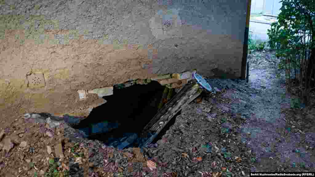 Рештки російської ракети, якою був обстріляний приватний сектор міста