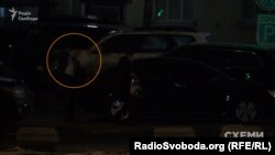 Генеральний прокурор Юрій Луценко залишає будівлю на Львівській площі