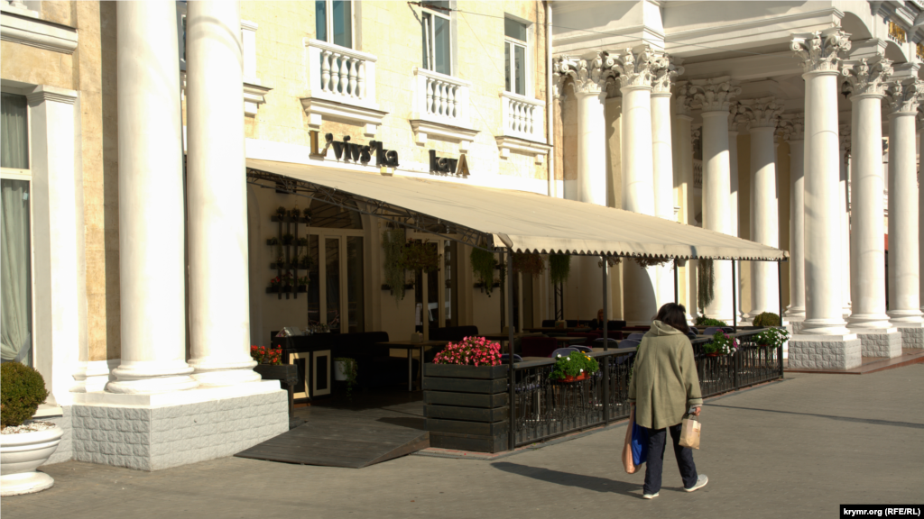 Ресторан "L'vivs'ka Kava" в здании гостиницы «Севастополь», что на проспекте Нахимова
