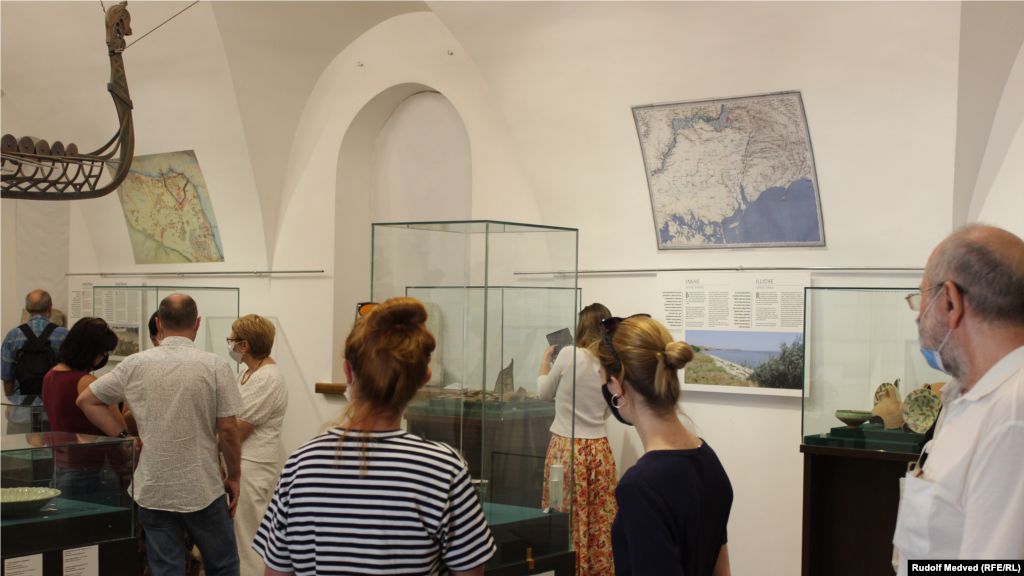 Посетители выставки. Международный проект-экспозиция будет демонстрироваться с июля по октябрь 2021 года  