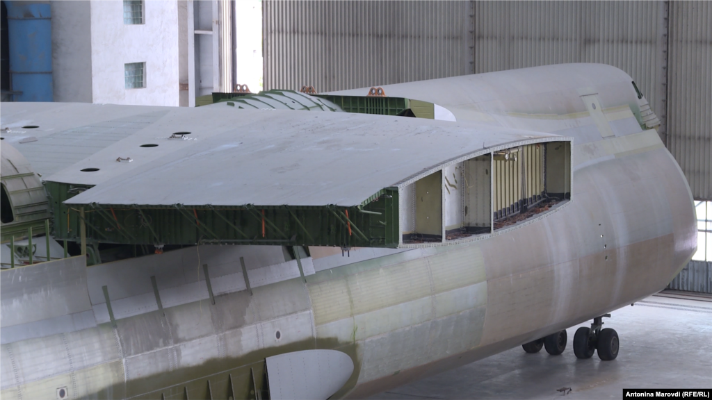 Для того, чтобы вторая украинская «Мрія» поднялась в небо, нужно около 300 млн долларов, но точную сумму назвать никто не может