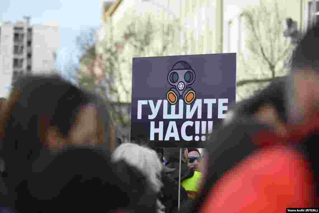 "U postupku kontrole utvrđeno je da Ministarstvo nije blagovremeno sprovelo nadzor nad postupanjem jedinica lokalne samouprave, niti je primenilo mere prema jedinicama koje nisu ispunile zakonom propisanu obavezu da donesu planove kvaliteta vazduha i kratkoročne akcione planove", saopšteno je iz kancelarije Zaštitnika građana.