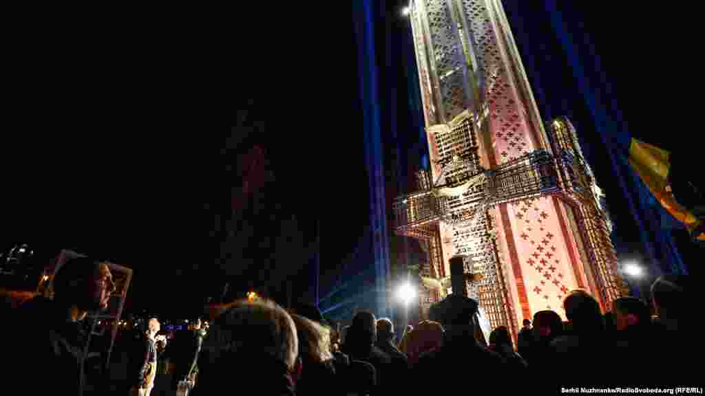 Комуністична партія у Радянському Союзі переслідувала усіх, хто розповідав про Голодомор. Валерій Марченко за свою студентську роботу про Голод 1932-33 років заплатив свободою, а потім і життям – помер у тюремній лікарні КДБ. Тепер в Україні та світі про Голодомор знають усі