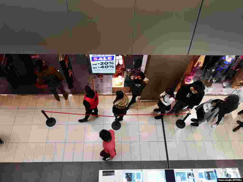 Popusti se najčešće kreću od 20 do 70 odsto.  