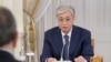 Нурсултан Назарбаєв після відходу з посади президента у 2019 році все одно відігравав ключову роль в управлінні країною (на фото Касим-Жомарт Токаєв)