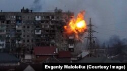 Кадр з фільму «20 днів у Маріуполі»