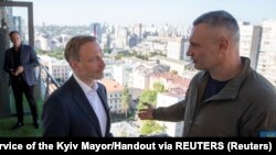 Міністр фінансів Німеччини Крістіан Лінднер зустрівся з мером Києва Віталієм Кличком, Київ, Україна, 14 серпня 2023 року