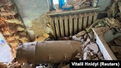 Російська керована авіабомба в приватному будинку, ураженому під час російської атаки по Харкову, 27 червня 2024 року