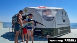 Мобильный пункт отбора на военную службу в армию РФ на набережной Алушты