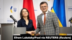 Министр иностранных дел Украины Дмитрий Кулеба и глава МИД Германии Бербок. Киев, 11 сентября 2023 года