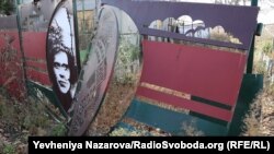 За даними МВС, будівля спалахнула внаслідок влучання снаряда і вигоріла вщент. Фото ілюстративне