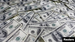 На думку видання, президенту РФ Володимиру Путіну вдалося перетворити вихід компаній на користь для лояльної еліти і всієї держави