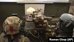 Українські військові на позиціях поблизу Бахмута, березень 2023 року