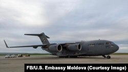 За даними видання, у польоті C-17 брали участь ВПС США, які транспортують ядерну зброю, і він не пролітав над територією жодної іншої країни