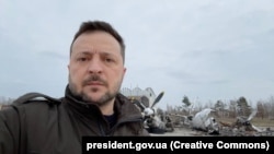 Володимир Зеленський вказав на те, що з Гостомеля почалася спроба російських військ взяти Київ