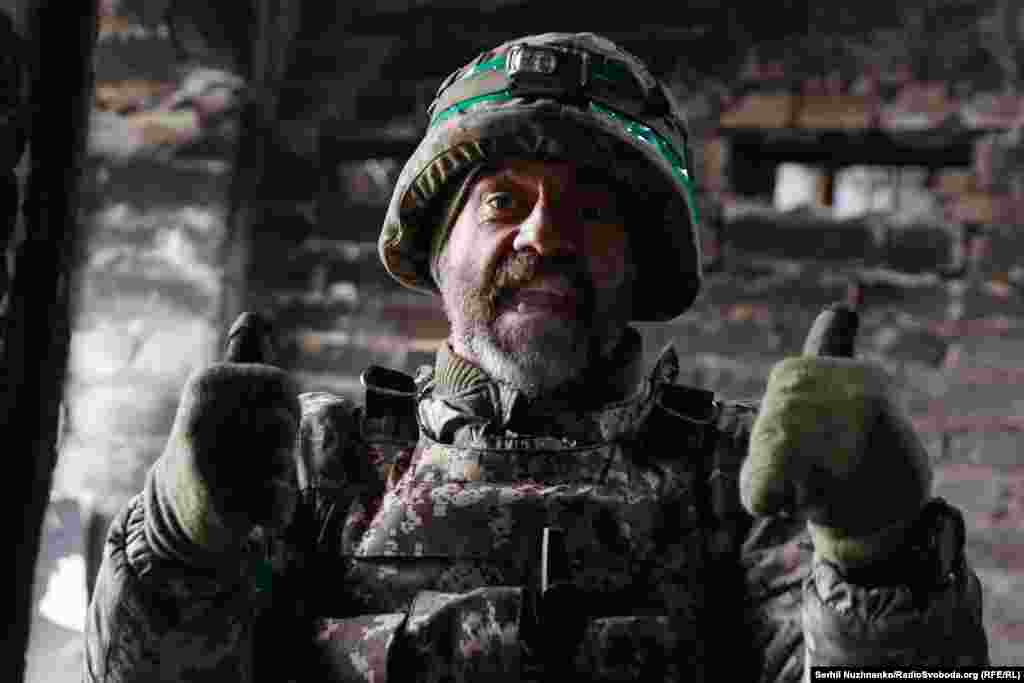 «Б'ємо і б'ємо їх, шакалів. Лізуть, як таргани з-за печі. Тут інакше ніяк. Тримаємо, що можемо. Що не можемо, теж тримаємо. Тримаємо все», – каже військовий 93-ї окремої механізованої  бригади «Холодний Яр» Юрій. Так він описав ситуацію у Бахмуті 25 лютого  2023 року. Дата 6 грудня є знаковою і для періоду визвольних змагань України у 1917−1921 роках