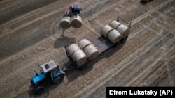 «Трактористи, механізатори – це все були чоловіки, зараз адаптують це й до жінок», – каже експерт із працевлаштування Валентина Барбадим