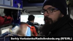 Фельдшер Сергій Голда втратив дім у Лисичанську, а зараз рятує важкопоранених бійців на Донеччині