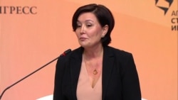 Зал аплодировал Путину стоя Зал аплодировал Путину стоя