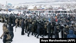 Столкновения с полицией в день вынесения приговора активисту Фаилю Алсынову, Баймак, 17 января 2024 года