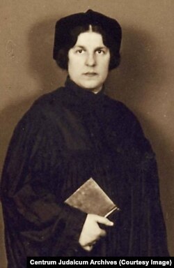 Регина Йонас