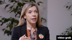 Эвелин Фаркас