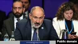 Заява Пашиняна з’явилася через тиждень після того, як він зустрівся з президентом Азербайджану Ільгамом Алієвим у Брюсселі