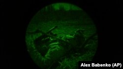 Український війський на лінії фронту поблизу Авдіївки, березень 2024 року