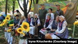 Свято вишиванки у Волновасі у 2019 році. Тоді місто було під українською владою. У 2022-му – окуповане російськими військами