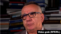 Enver Hasani. Fotografi nga arkivi.