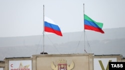 Місцева влада стверджує, що вранці сили протиповітряної оборони знищили БПЛА над Каспійськом.