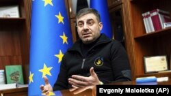 Дмитро Лубінець вказав на те, що на окупованих територіях російські загарбники можуть вилучити дітей із родин або примусово перемістити їх «у будь-який момент»