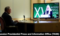 Володимир Путін і Кирило (Володимир Гундяєв) на прямому зв'язку