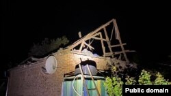 Наслідки одного з попередніх обстрілів Нікополя, серпень 2023 року