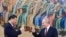 Россия. Москва. Президент РФ Владимир Путин и председатель КНР Си Цзиньпин во время государственного обеда в Грановитой палате. Визит в Россию стал для Си Цзиньпина первой зарубежной поездкой после переизбрания на третий срок