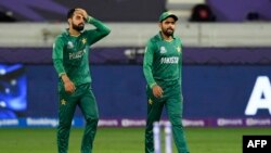 بابراعظم او شاداب خان