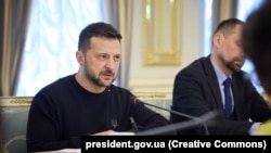 «Альтернатив не може бути – Україні потрібні системи й тактики, які дадуть змогу захищати наші позиції, наші міста й громади від цих бомб», – сказав Володимир Зеленський у своєму відеозверненні. Фото ілюстративне