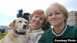 Анна Трусова и Ирина Нипполайнен (слева)