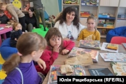 У дитячому просторі