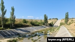 Русло реки Биюк-Карасу ниже плотины Белогорского водохранилища. Июль 2024 года.