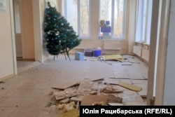 Скрізь уламки