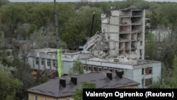 «Унаслідок російських терористичних атак, на жаль, є загиблі та поранені серед цивільного населення» – наслідки російського удару по Чернігову 17 квітня 2024 року