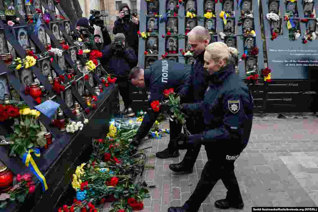 Державне бюро розслідувань (ДБР) 19 лютого повідомило про хід розслідувань злочинів проти учасників протестів Революції гідності. «Всього за чотири роки розслідування ДБР «справ Майдану» було повідомлено 239 підозр, до суду направлено 117 обвинувальних актів відносно 211 осіб», – йдеться в повідомленні