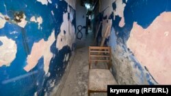 Жертвами таких катувань, насамперед, ставали особи, звинувачувані в тому, що вони є інформаторами українських військових. Фото ілюстративне