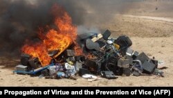 The Taliban regularly confiscates musical instruments from the population and destroys them. (file photo)